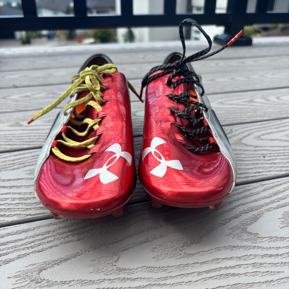 Under Armor Blur CBN III Men\'s Size 10.5 Soccer Cleats 1235645-860 Red Silver main image 10